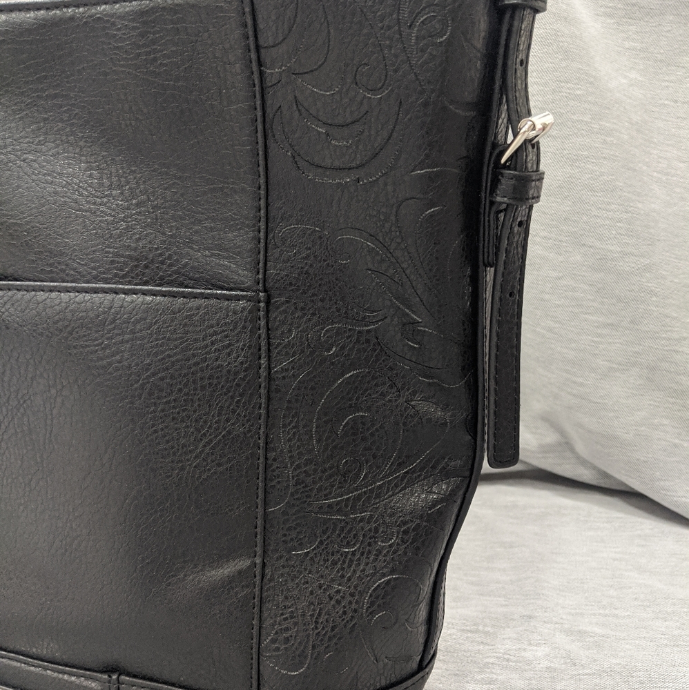NWT Beijo "Striking Resemblance” handbag Black - Picture 4 of 10